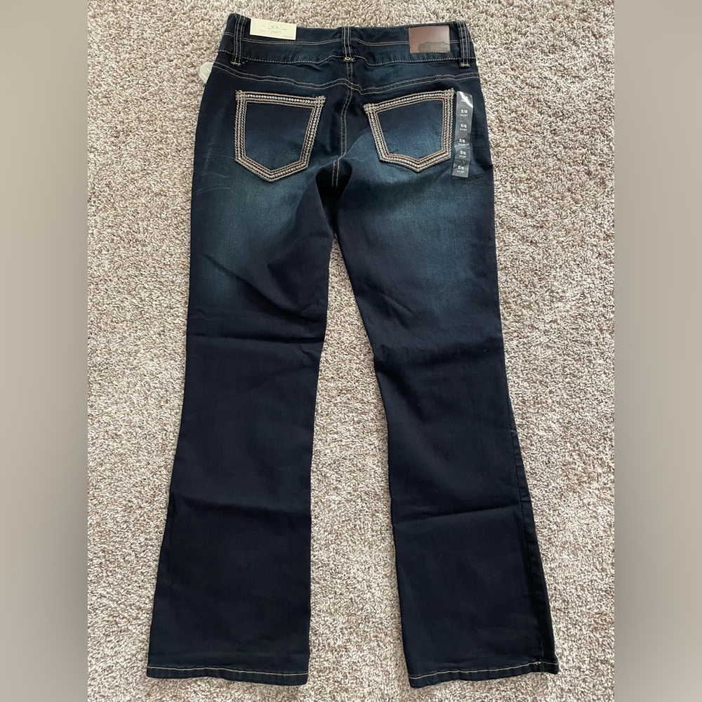 Maurices Jeans - Picture 2 of 4